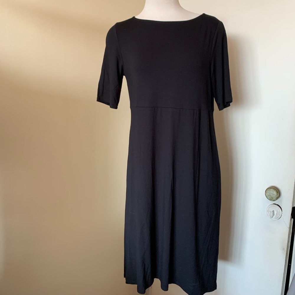 EILEEN FISHER BLACK SHORT SLEEVE STEPPED HEM DRESS SIZE PS PETITE VISCOSE BLEND
